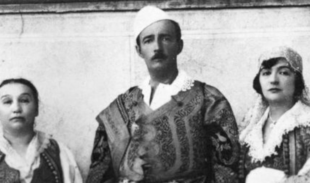 circa 1935: King Zog I of Albania (1895 - 1961), with his Queen Mother, centre left, and three of his sisters, all wearing Albanian national dress.