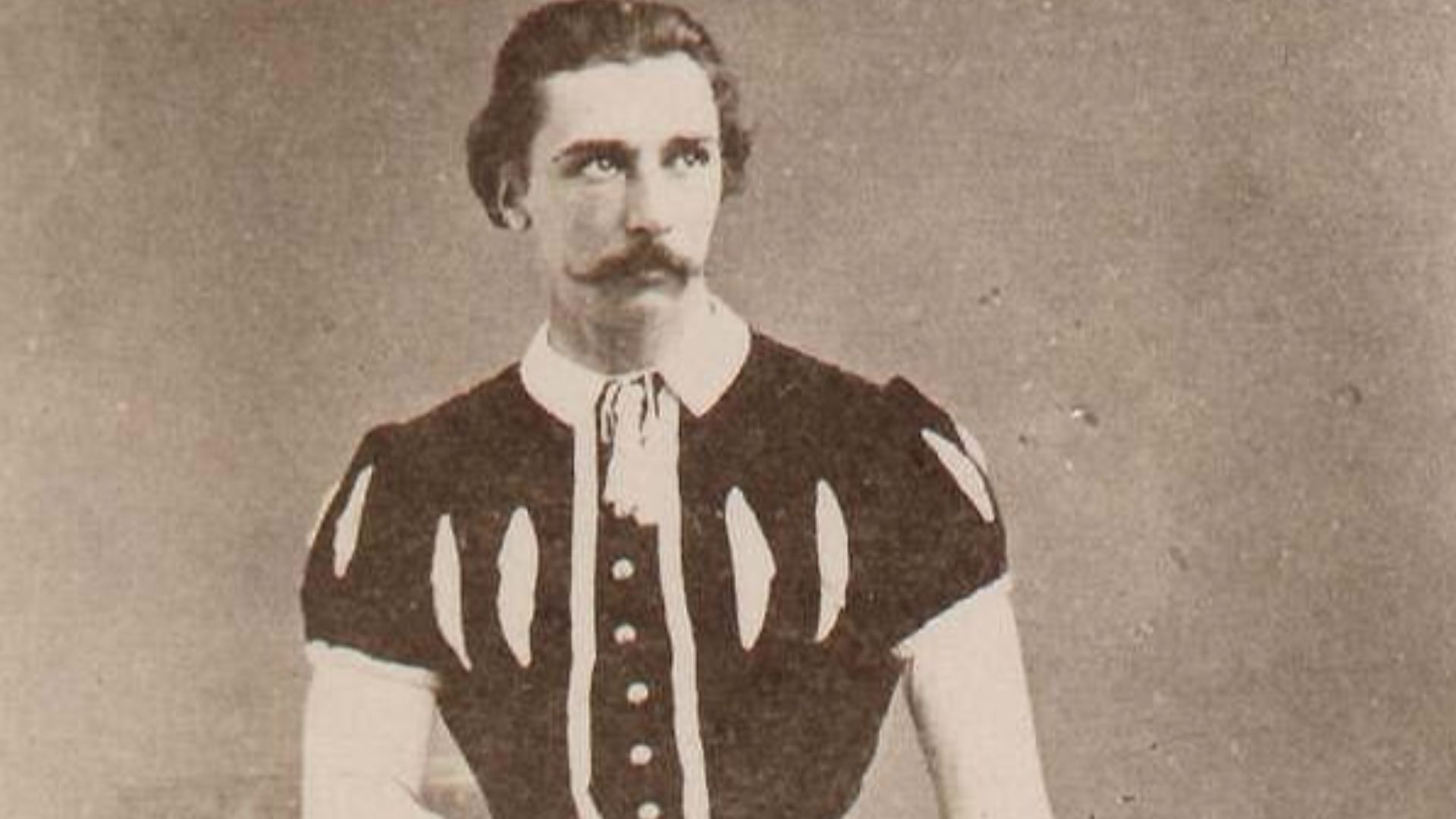 Photograph of Jules Léotard.