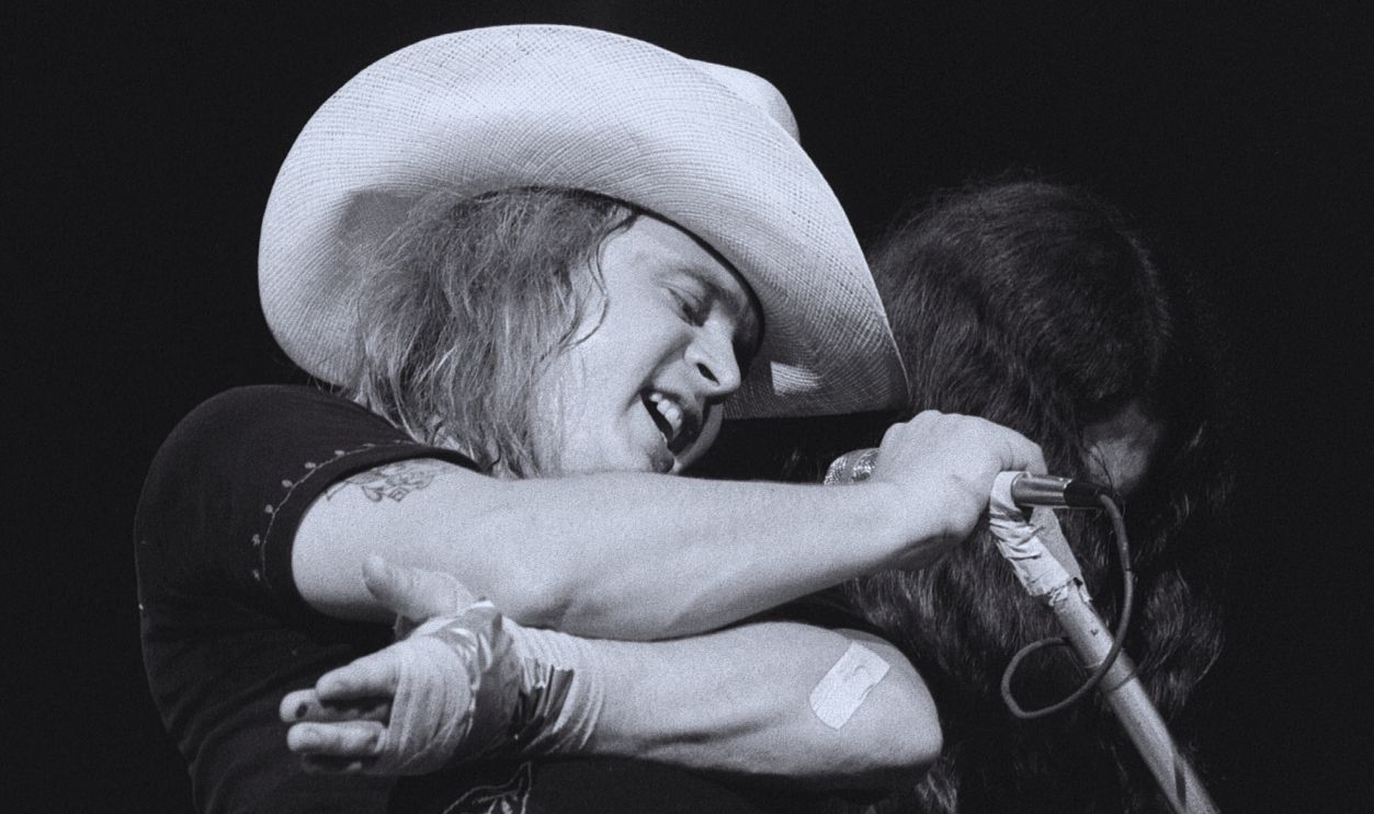 Gettyimages - 524963610, American hard-rock band Lynyrd Skynyrd Ronnie Van Zant, of Lynyrd Skynyrd, performs at The Academy of Music, in New York City.