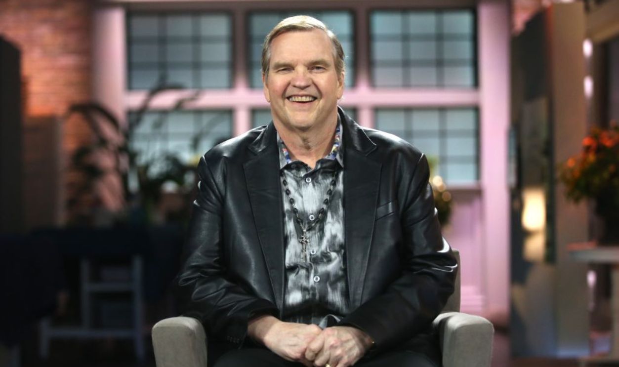 TORONTO, ON - MAY 16 - - Meat Loaf, in town promoting Bat Out of Hell. He poses for pictures at CTV offices.