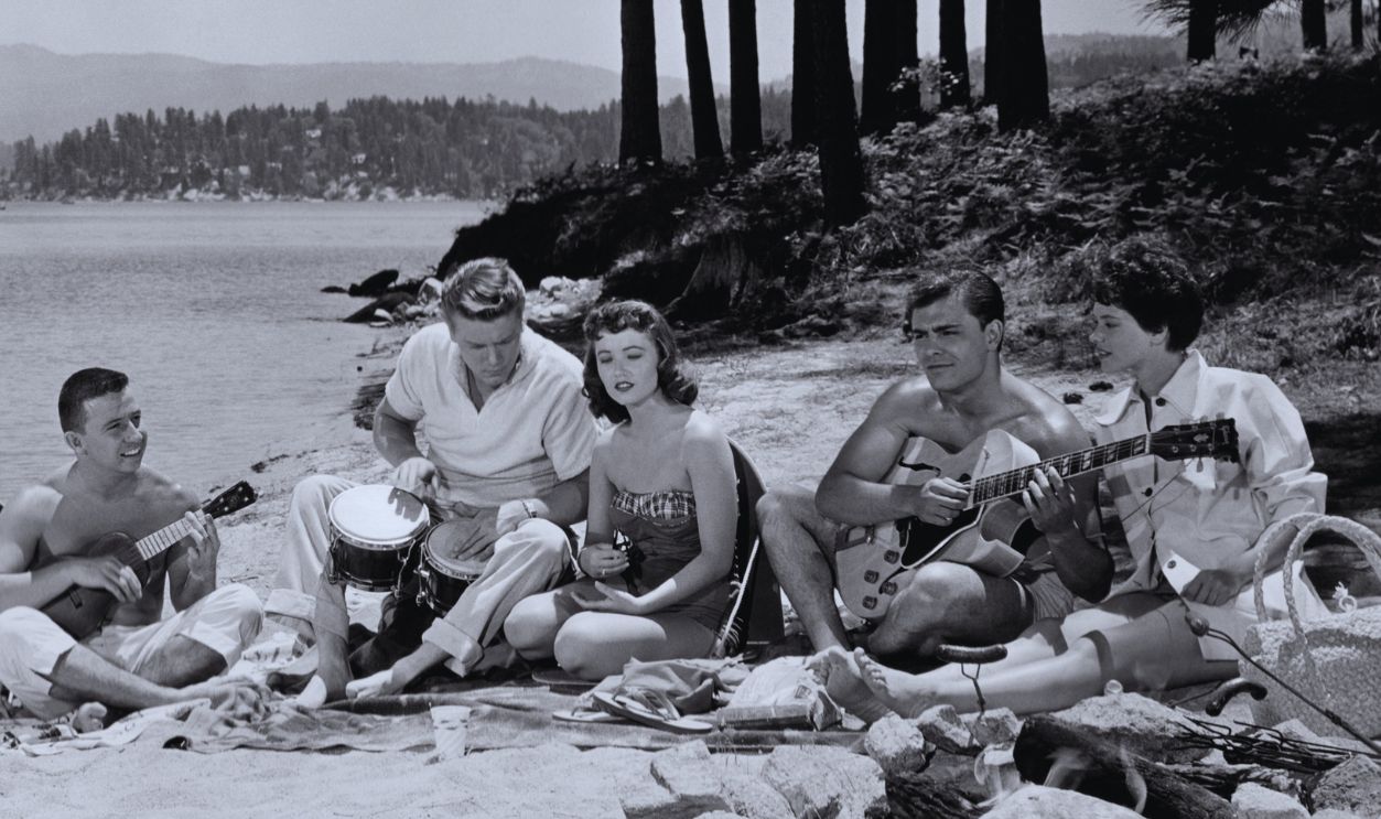Gettyimages - 	2006071973,  Molly Bee, Unknown actor, John Wilder, Jill St. John, John Saxon and Judi Meredith in 'Summer Love' 