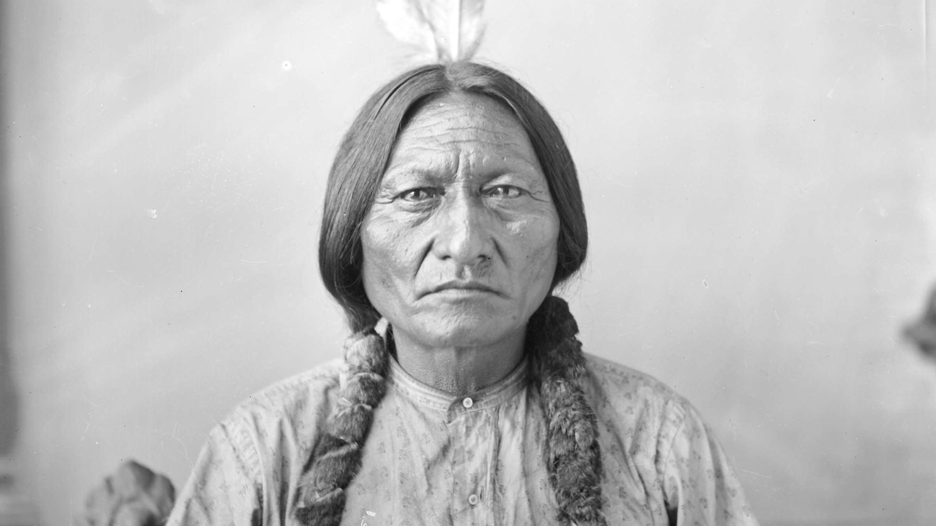 Sitting Bull by D F Barry ca 1883 original cabinet card