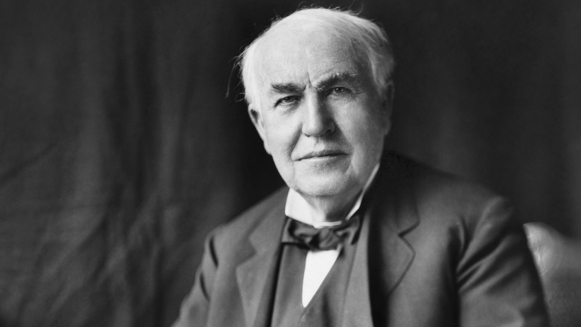 File:Thomas Edison2.jpg