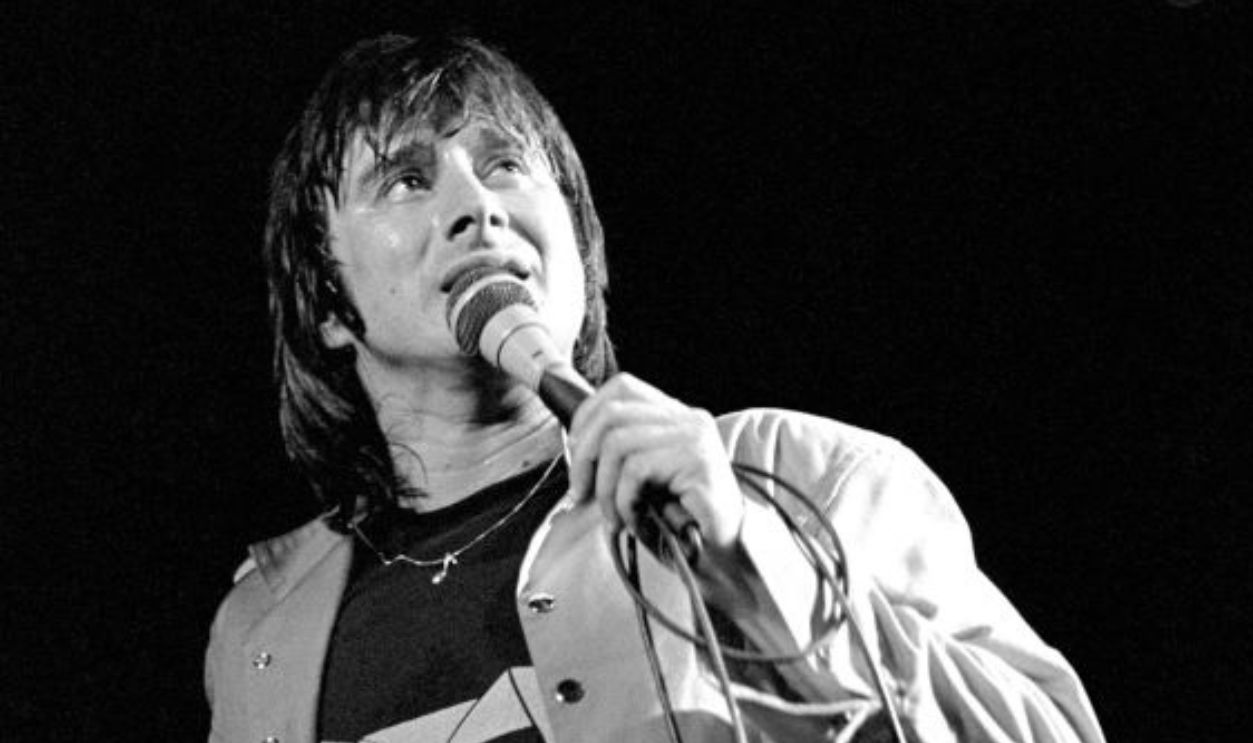 (MANDATORY CREDIT Ebet Roberts/Getty Images) NEW JERSEY - MAY 5: Steve Perry of Journey performs on stage at Meadowlands on May 5, 1983 in East Rutherford, New Jersey.