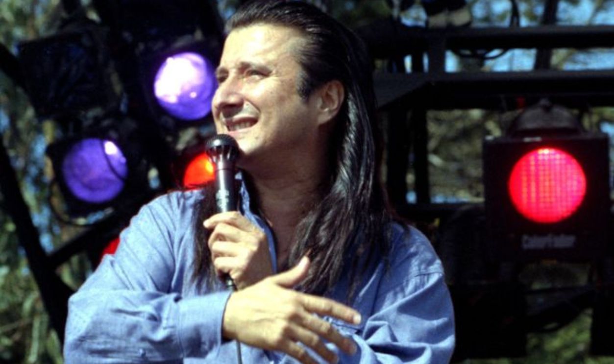 Steve Perry of Journey performs during the Laughter, Love & Music concert dedicated to rock promoter Bill Graham at the Polo Fields in Golden Gate Park on November 3, 1991 in San Francisco, California.
