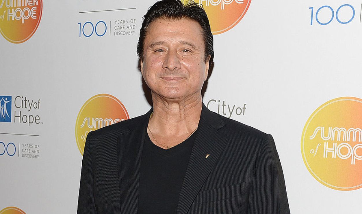 PLAYA VISTA, CA - SEPTEMBER 19: Musician Steve Perry attends the City Of Hope Spirit Of Life Gala Honoring Rob Light on September 19, 2013 in Playa Vista, California.
