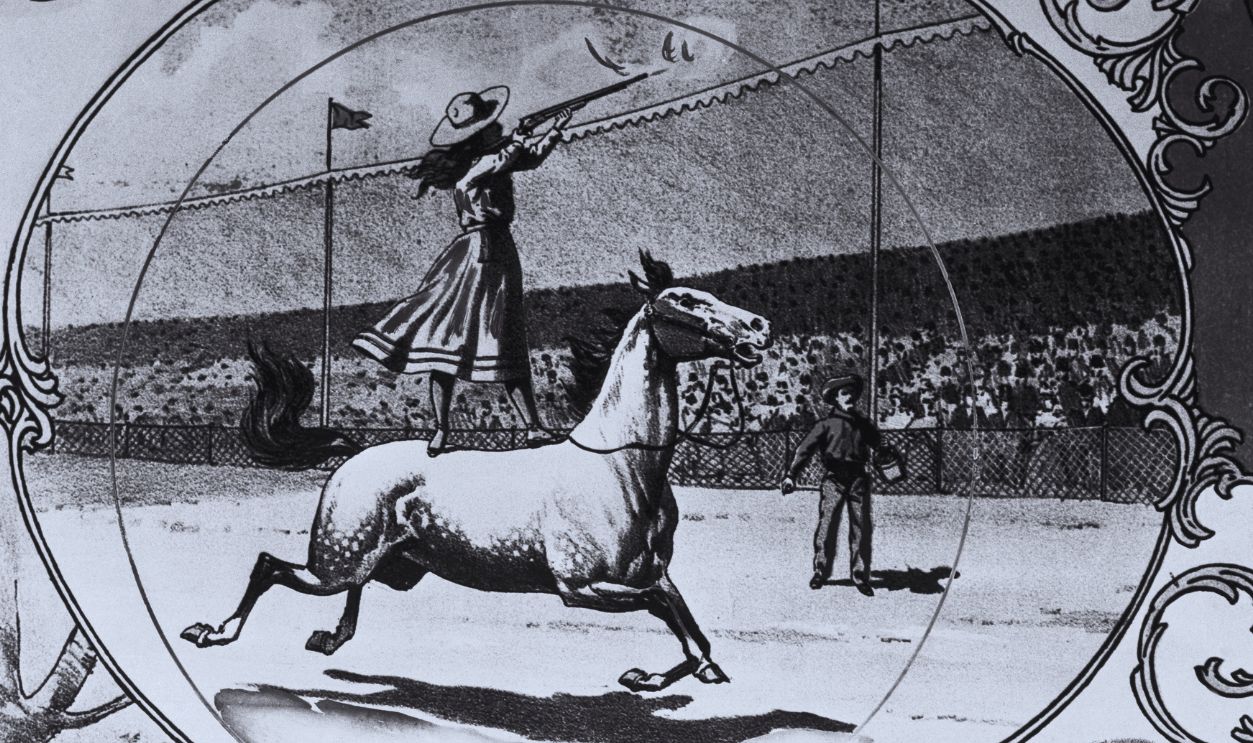 Gettyimages - 517294102, Annie Oakley Shooting From Horseback