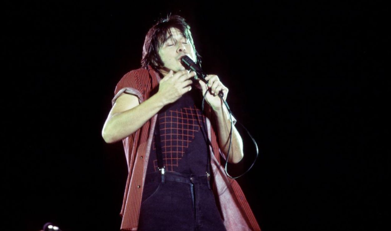 UNSPECIFIED - CIRCA 1980: Photo of Journey & Steve Perry