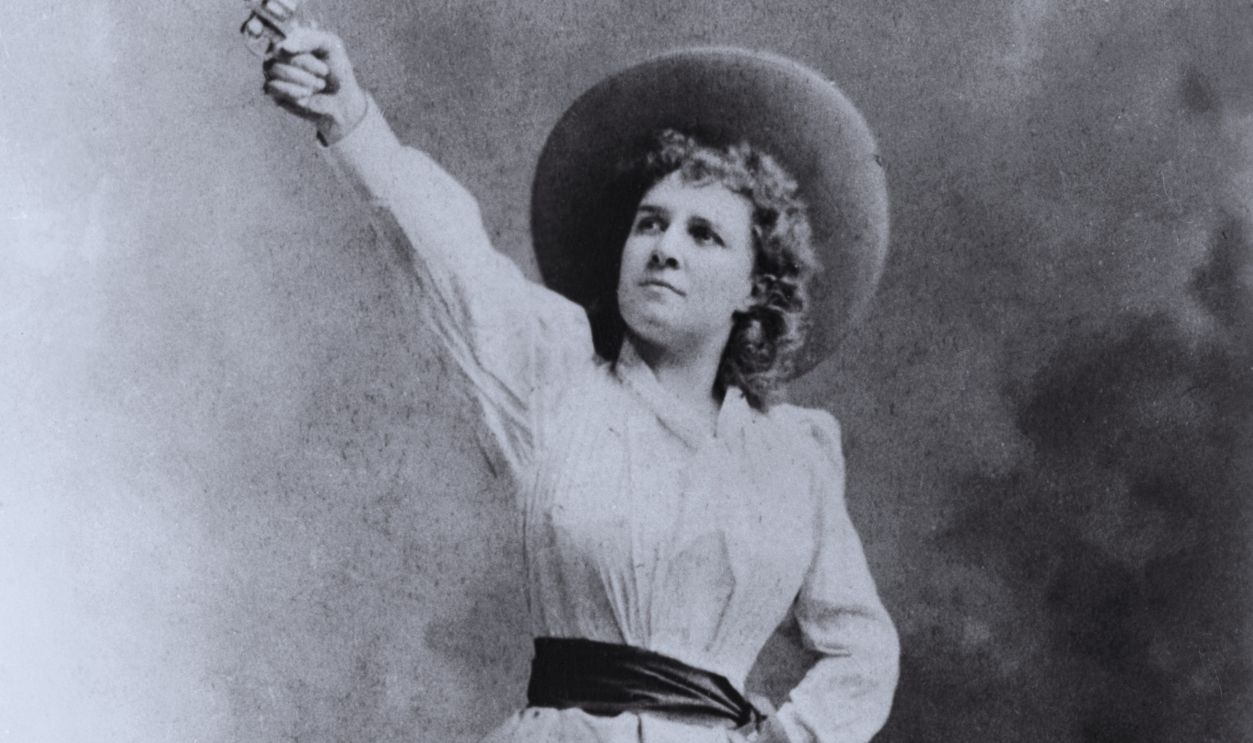Gettyimages - 515388612, Portrait of Annie Oakley