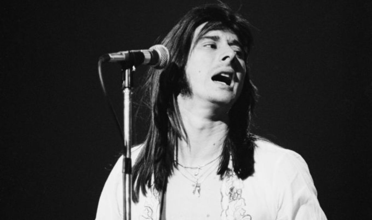 Singer Steve Perry performing with American rock group Journey on their 'Infinity' tour, 1978.