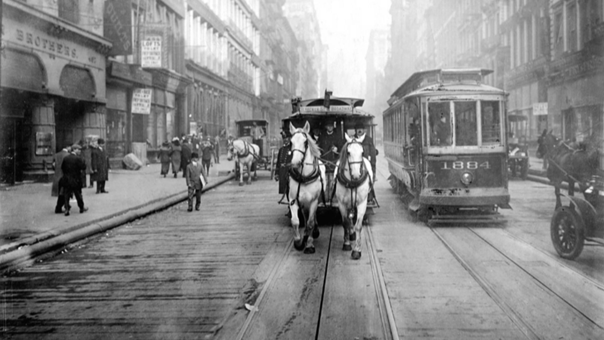File:The last of the Horse Drawn Carriages.JPG
