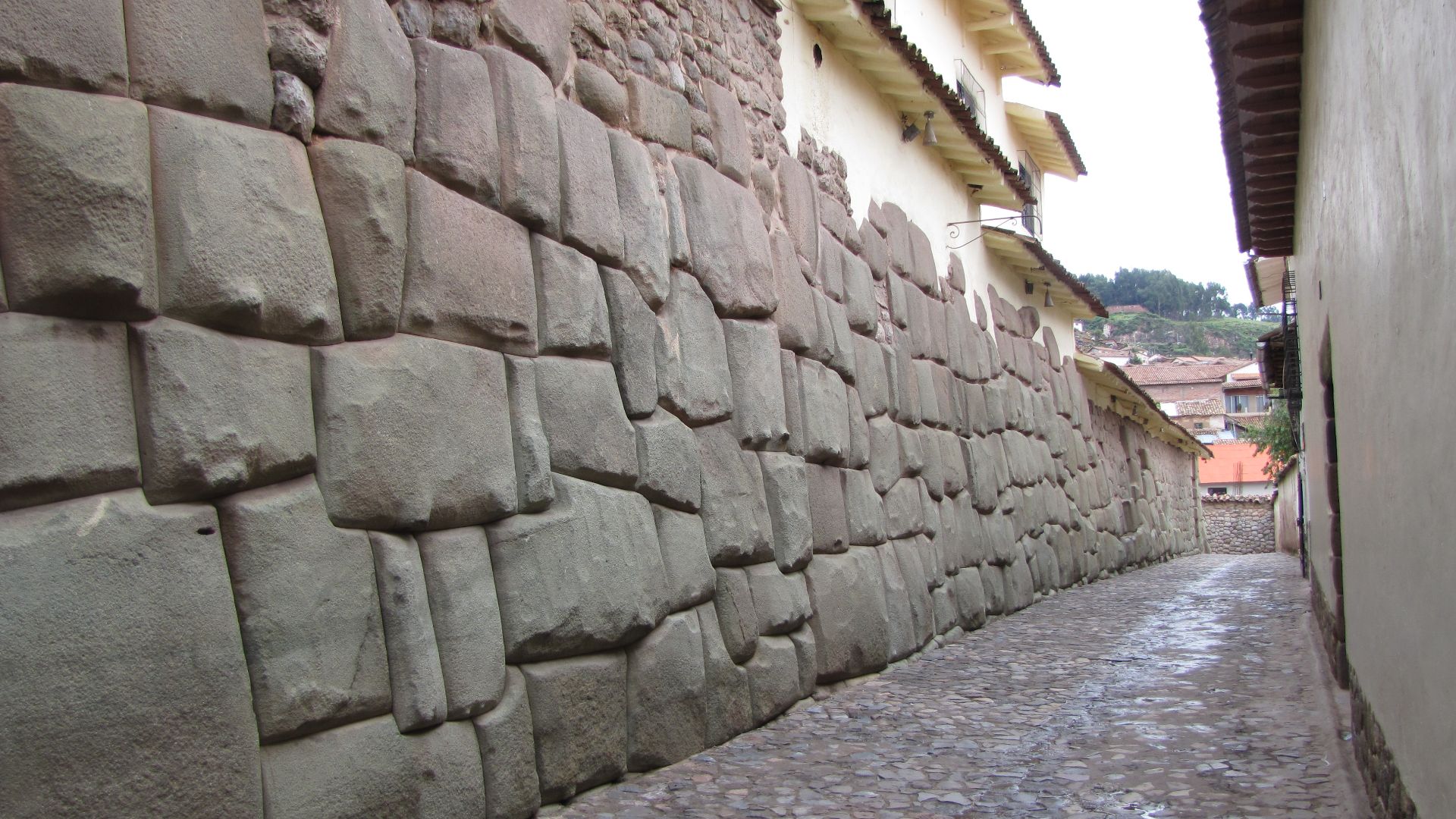 Calle Inca Roca - Cusco - Peru - dry stone wall