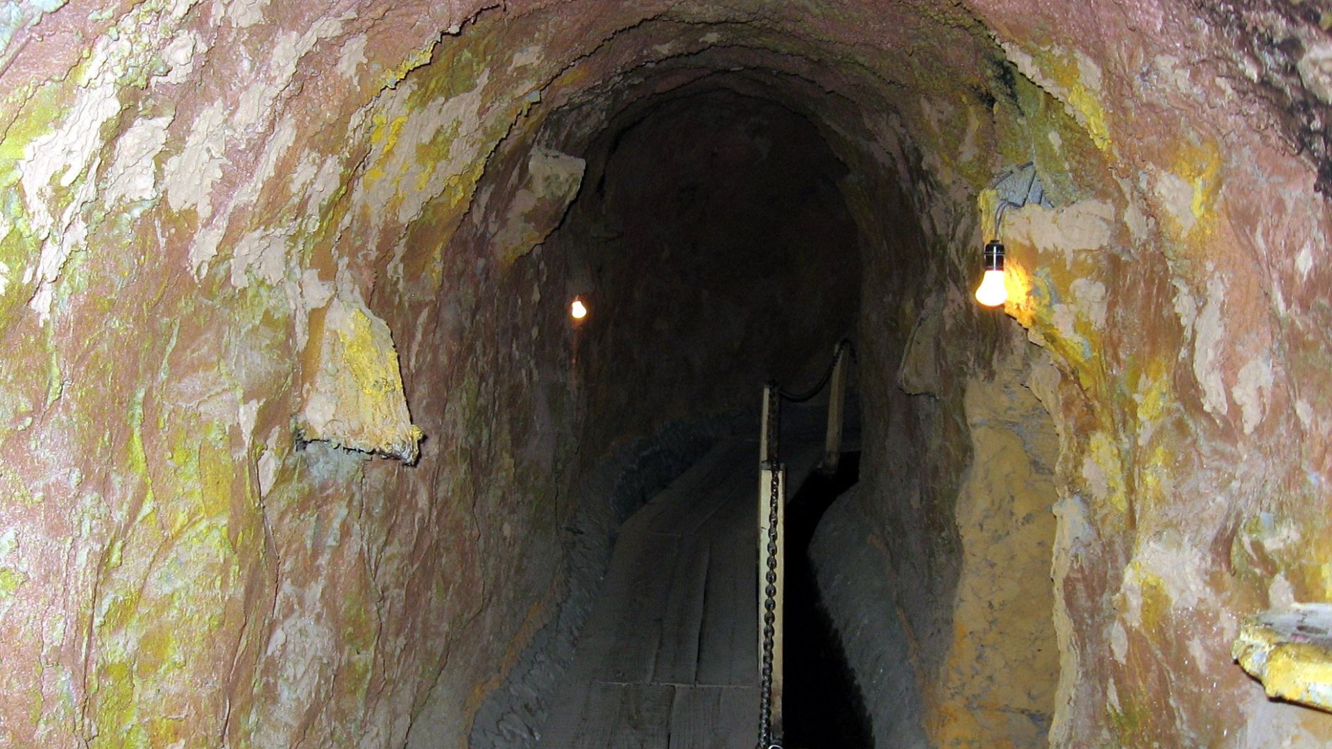Karez: is the name commonly used in Central Asia for the irrigation system also know as Qanat.
Photo from a museum dedicated to karez at Turfan, Autonomous Region of Xinjiang, China.