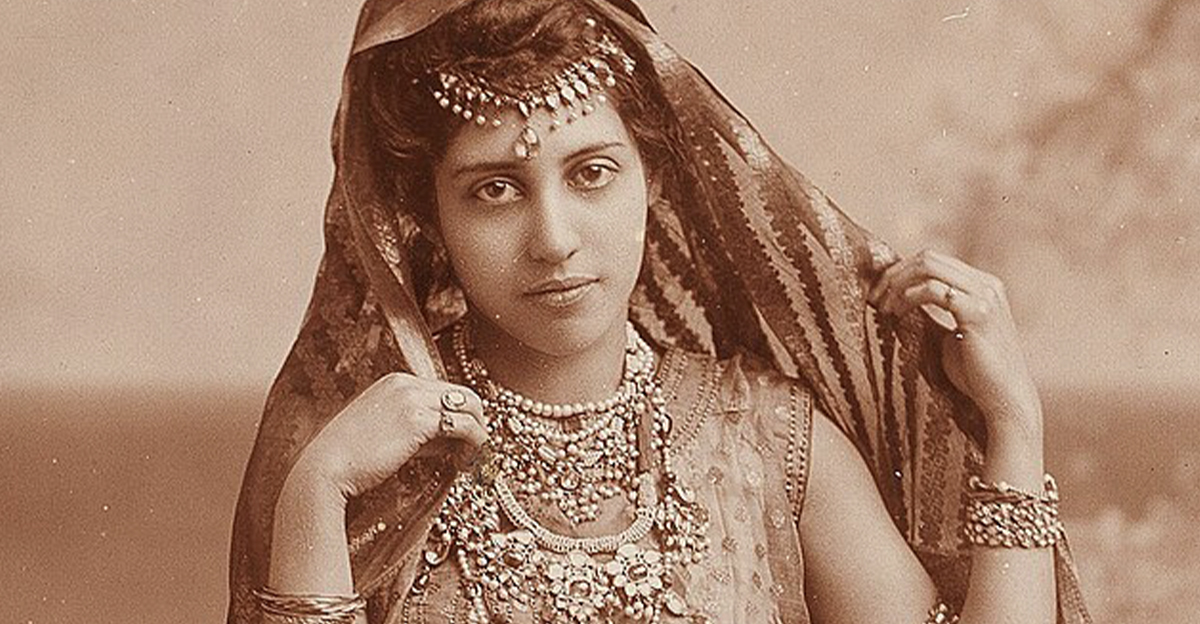 Photograph of Princess Sophia Duleep Singh in native-dress