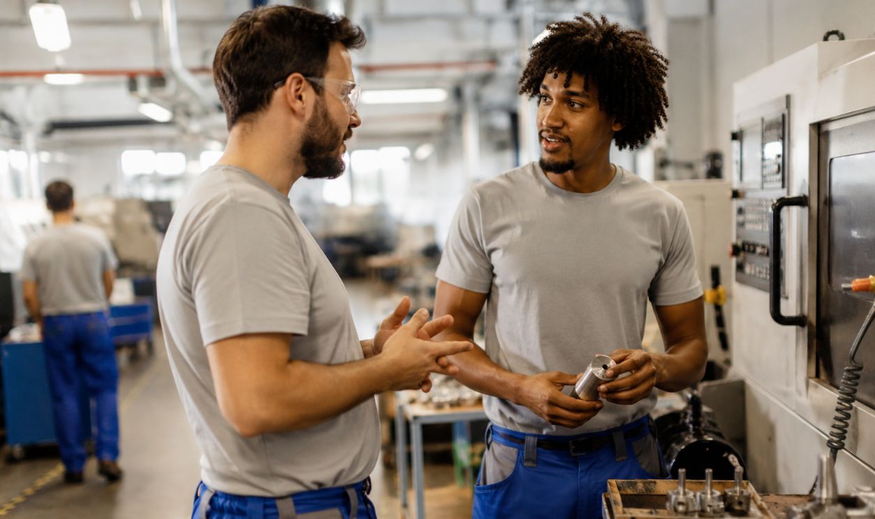 Collaborative moment in the workshop