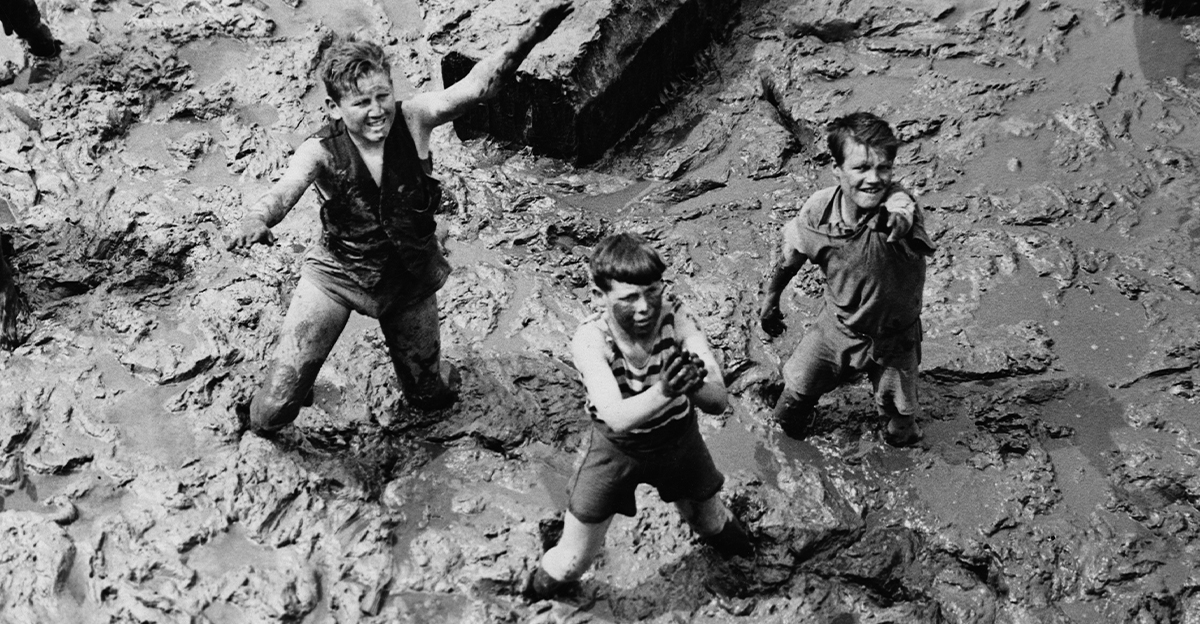 Mudlarks In Portsmouth