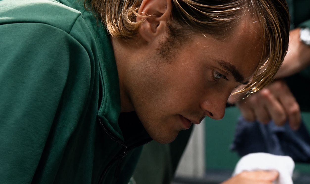 Screenshot from Prefontaine (1997) 