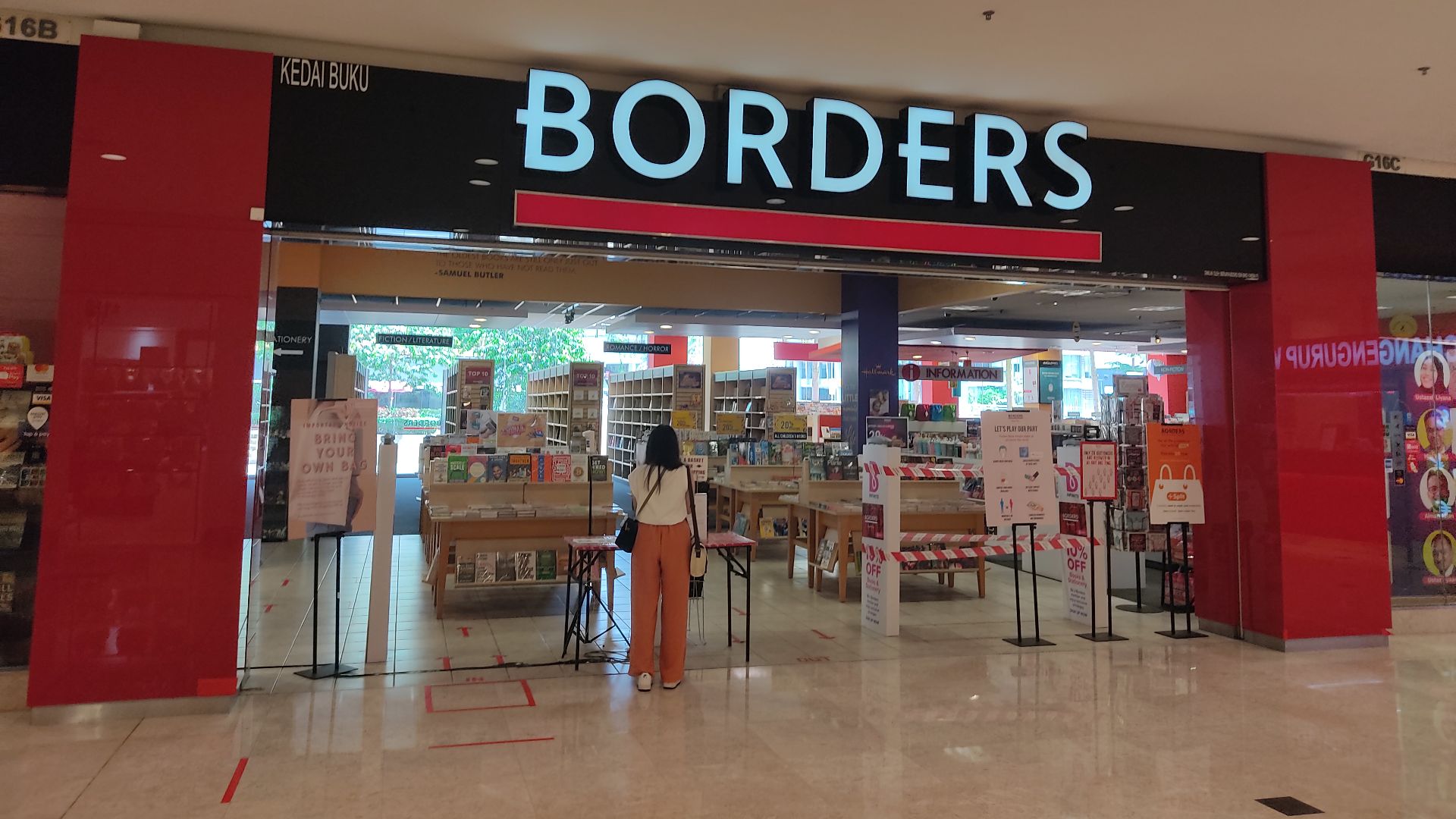 Borders The Curve