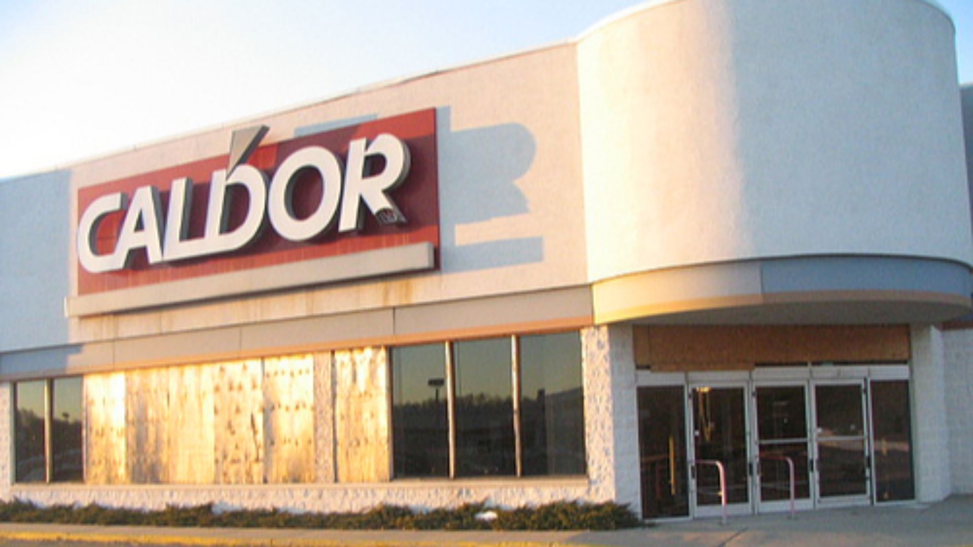 File:Caldor Newington CT.jpg