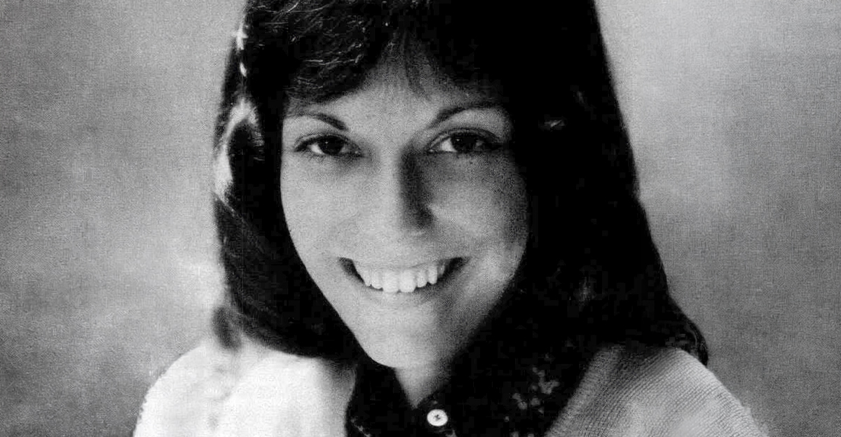 Black and white image of Karen Carpenter