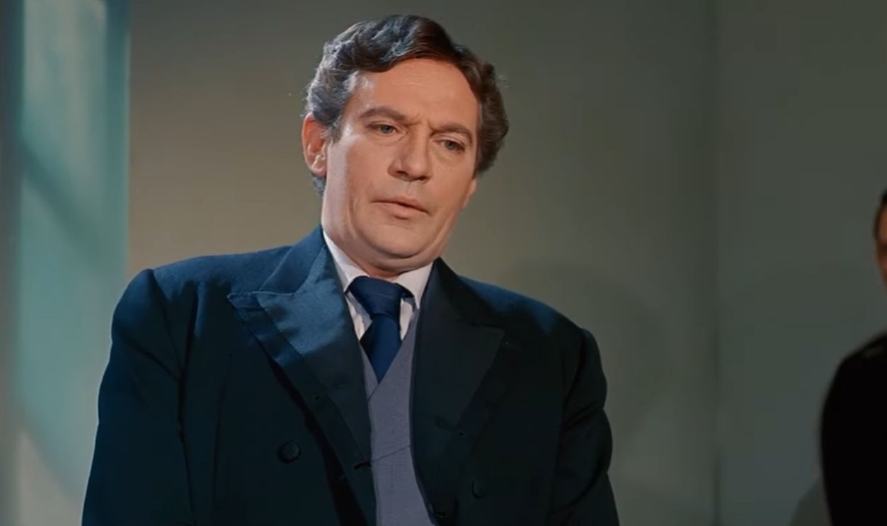Screenshot from The Trials of Oscar Wilde (1960) 