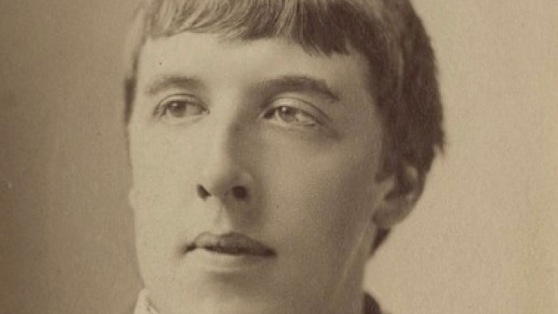 Picture of Oscar Wilde taken at the Studio of Napoleon Sarony in New York City.