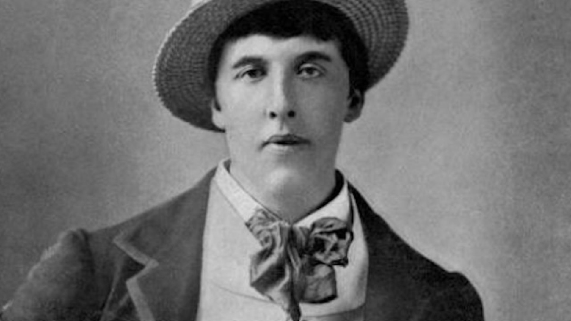 Picture of Oscar Wilde taken at the Studio of Napoleon Sarony in New York City.
