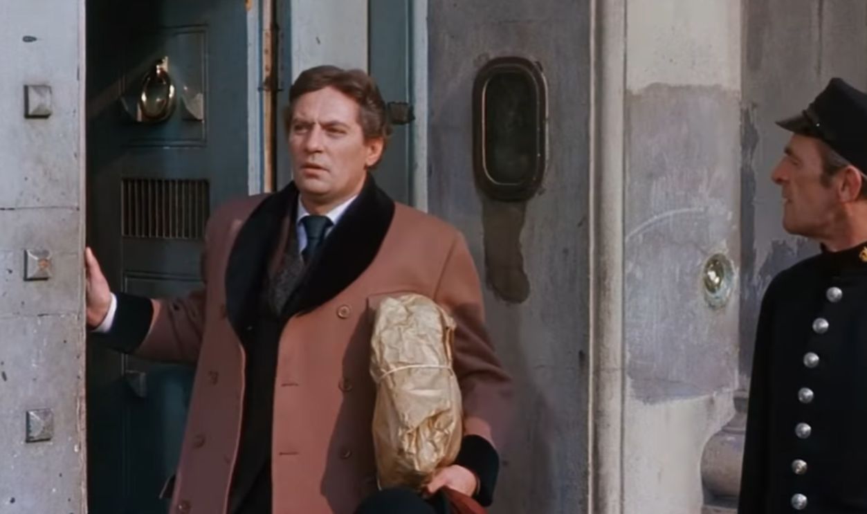 Screenshot from The Trials of Oscar Wilde (1960) 