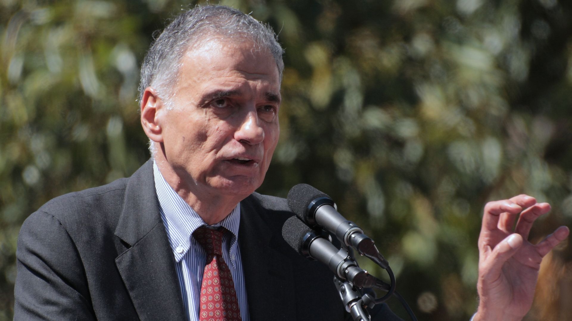 Ralph Nader speaking in front of the White House at the September 15, 2007 protest against the Iraq War.  The full speech (ca. 10 minutes) was broadcasted on C-SPAN on September 16, 2007.  See: http://rawstory.com/news/2007/Ralph_Nader_how_many_Impeachabl