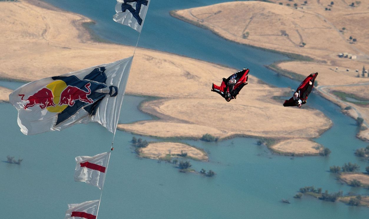 wingsuit flying