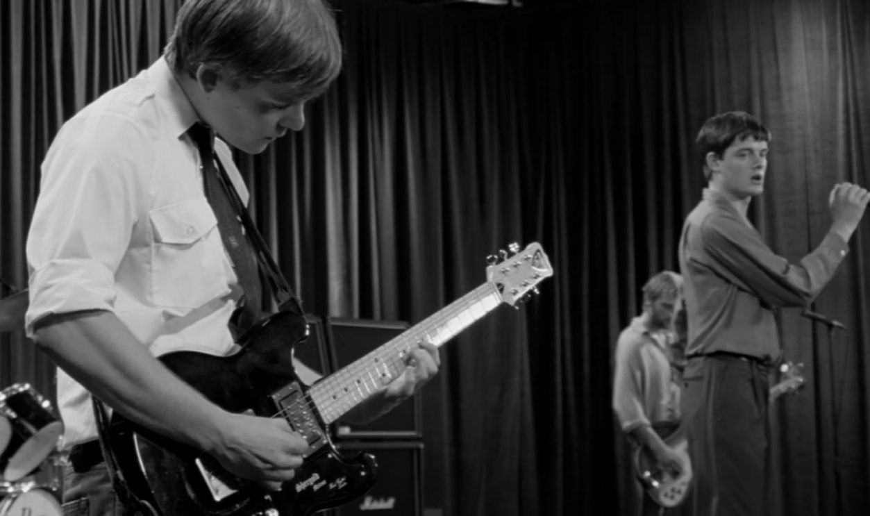 Screenshot from Control (2007) 