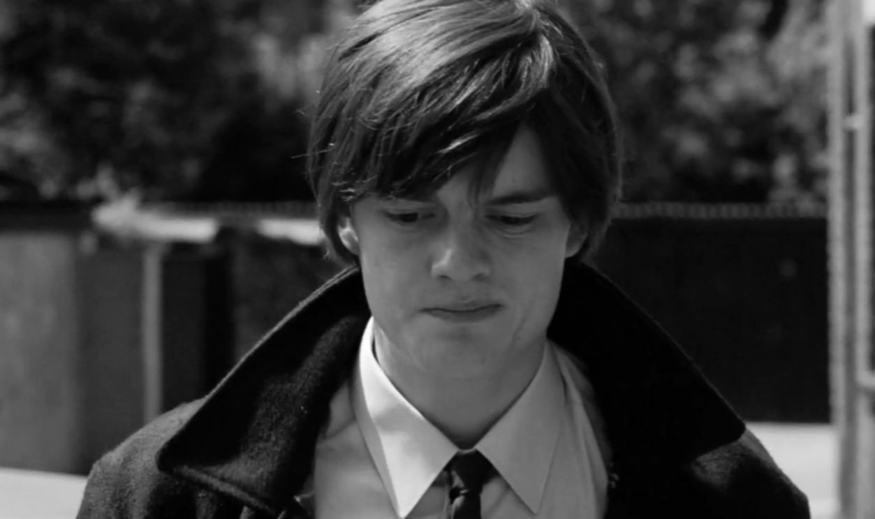 Screenshot from Control (2007) 