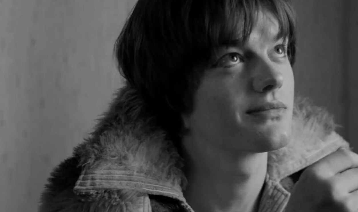 Screenshot from Control (2007) 