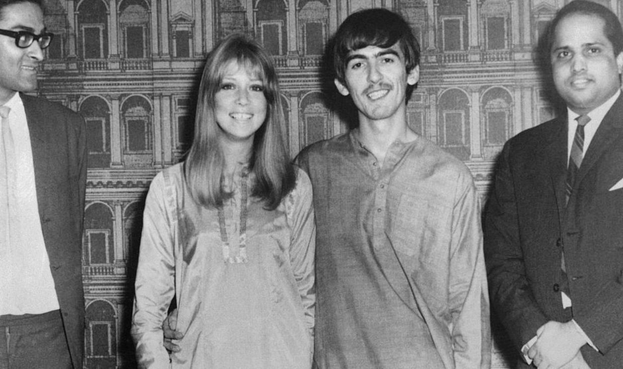 Musician of The Beatles George Harrison and his wife Patti Boyd wearing traditional Indian attire in Bombay. Harrison was wearing churidar pyjamas and Boyd was wearing a kurta. 