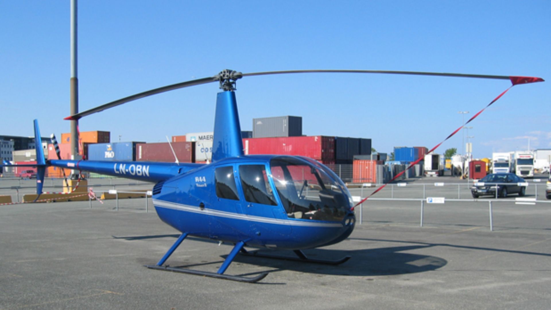 A Robinson R44 Raven II helicopter, Street Pir I, Brattøra, en:Trondheim, en:Norway.