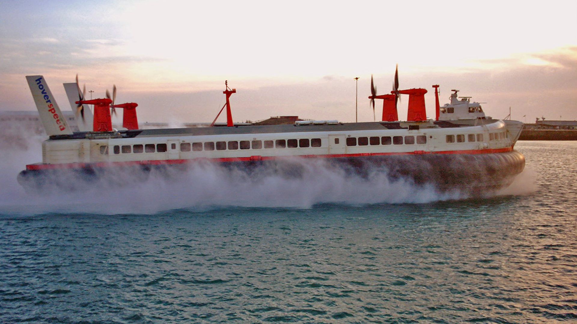 SR.N4 Hovercraft (Mountbatten Class). Photo taken on its last day of service (01 October 2000).