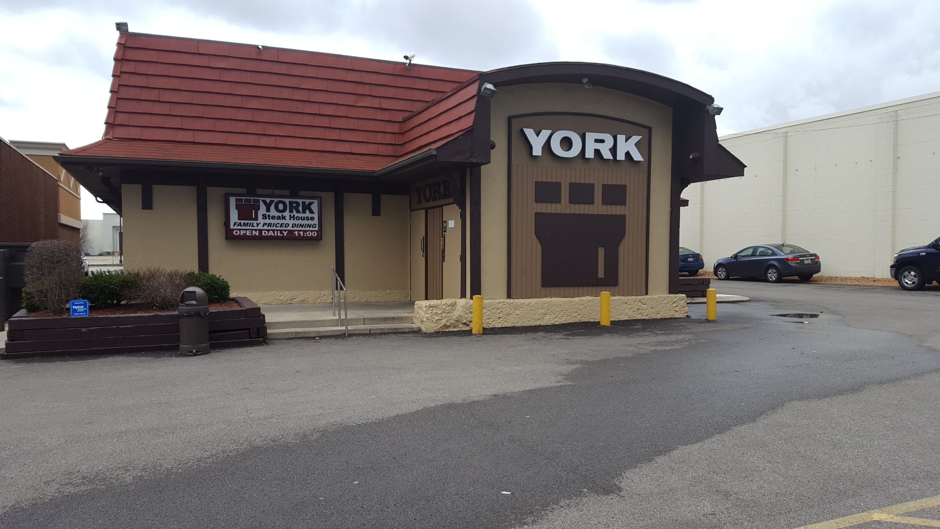 York Steakhouse in Columbus, OH 2