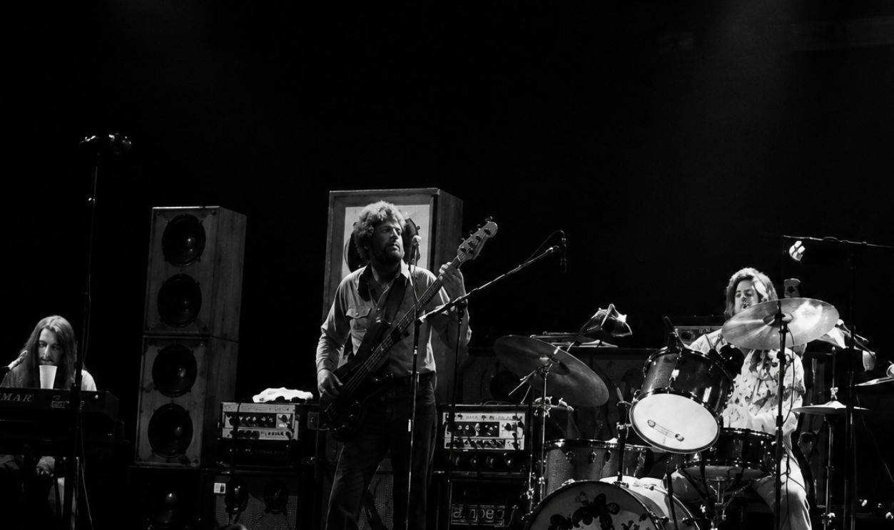 Screenshot from Keith and Donna Concert (1975) 