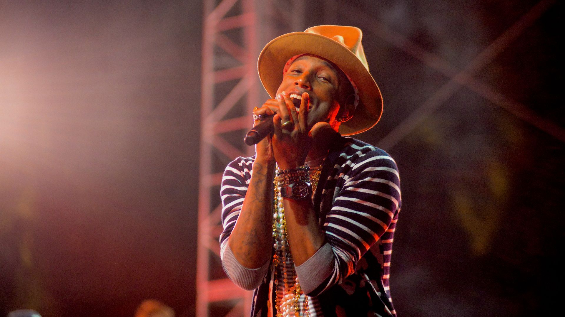 Pharrell Williams performing at the 2014 Coachella Valley Music and Arts Festival.