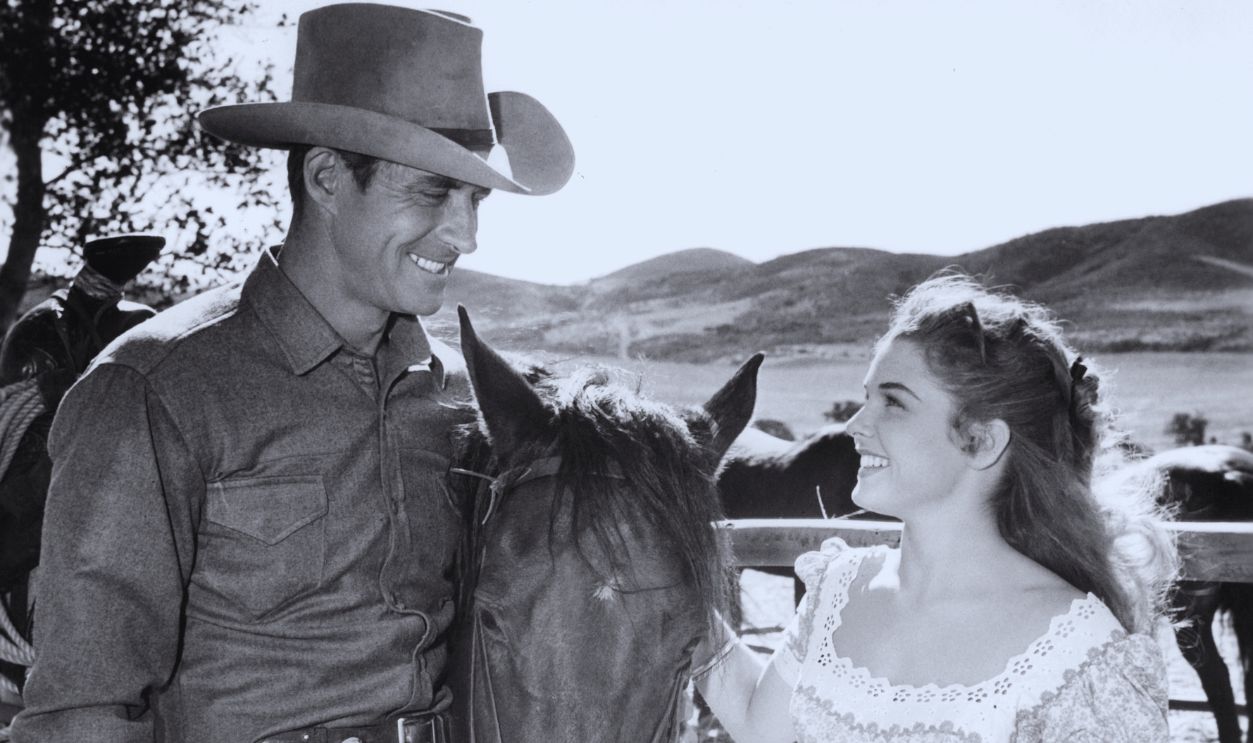 Gettyimages - 159831644, Jock Mahoney And Luana Patten In 'Joe Dakota'