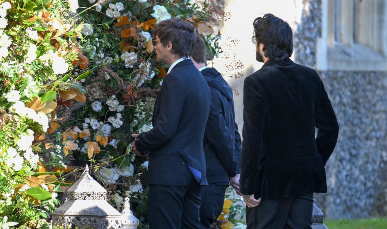 AMERSHAM, ENGLAND - NOVEMBER 20: Louis Tomlinson and Zayn Malik (R) attend the funeral for singer Liam Payne, former member of One Direction, on November 20, 2024 in Amersham, England. Former One Direction star Liam Payne's private funeral in Amersham has been widely anticipated to draw celebrities and fans alike, wishing to pay their final respects. The singer died after falling from a hotel balcony in Buenos Aires on October 16. 