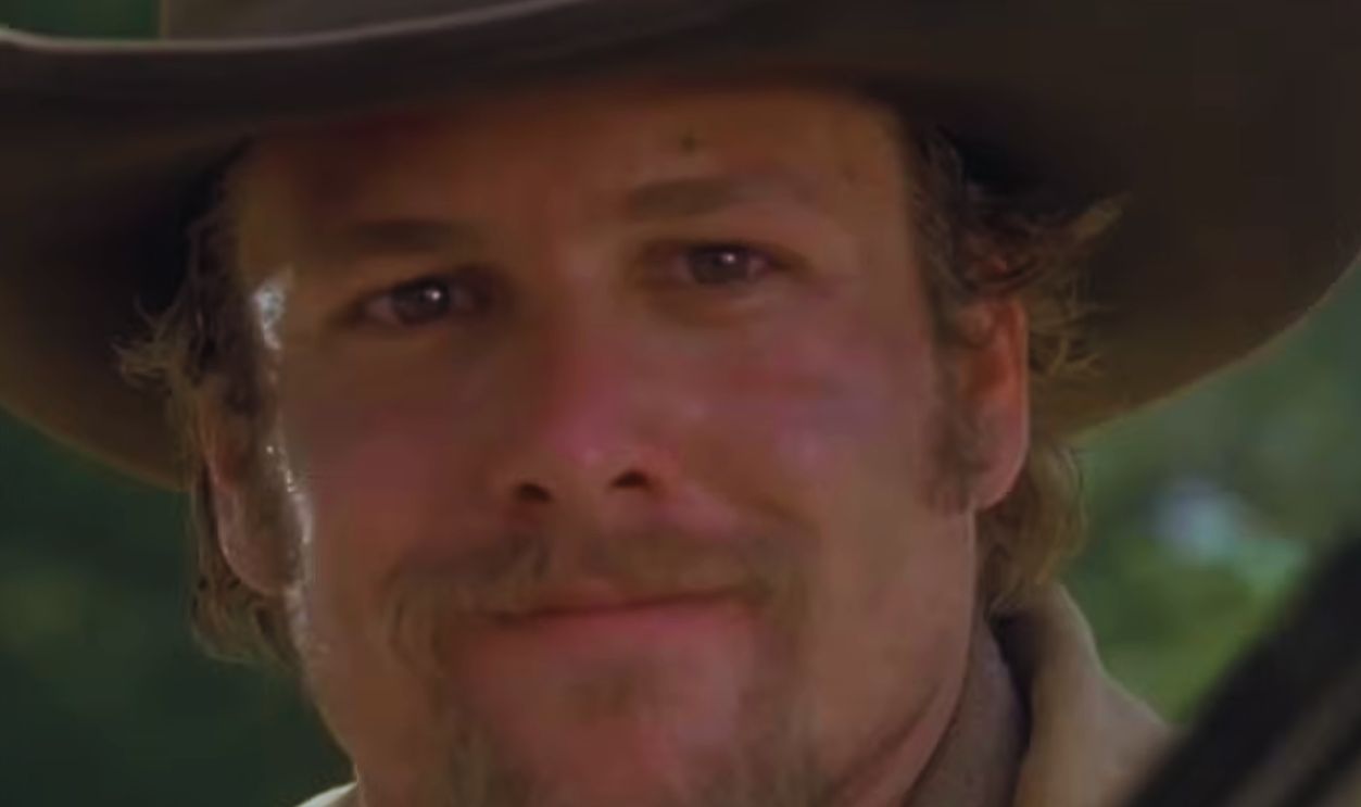 Screenshot from American Outlaws (2001) 