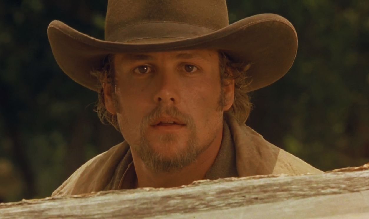 Screenshot from American Outlaws (2001) 