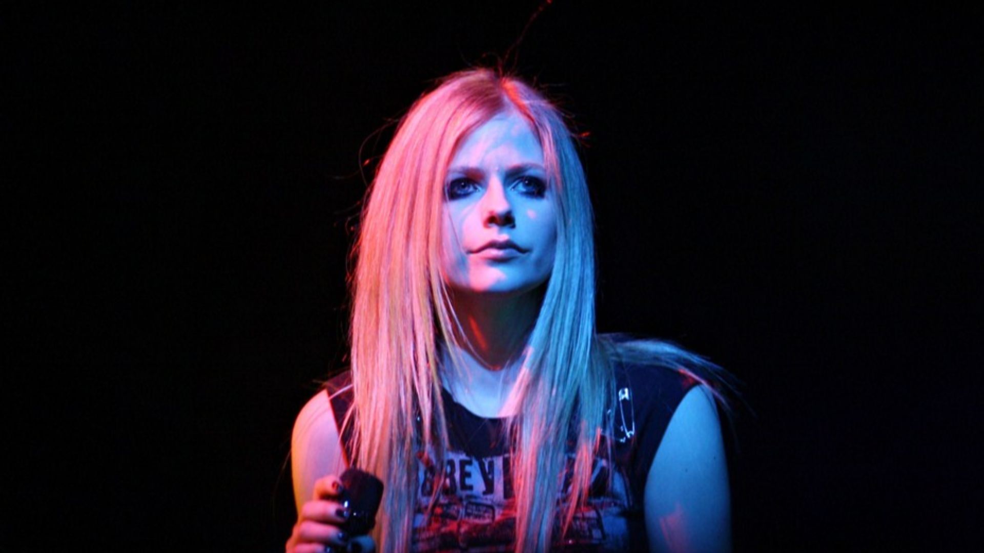 Avril Lavigne - Italian Tour 2011