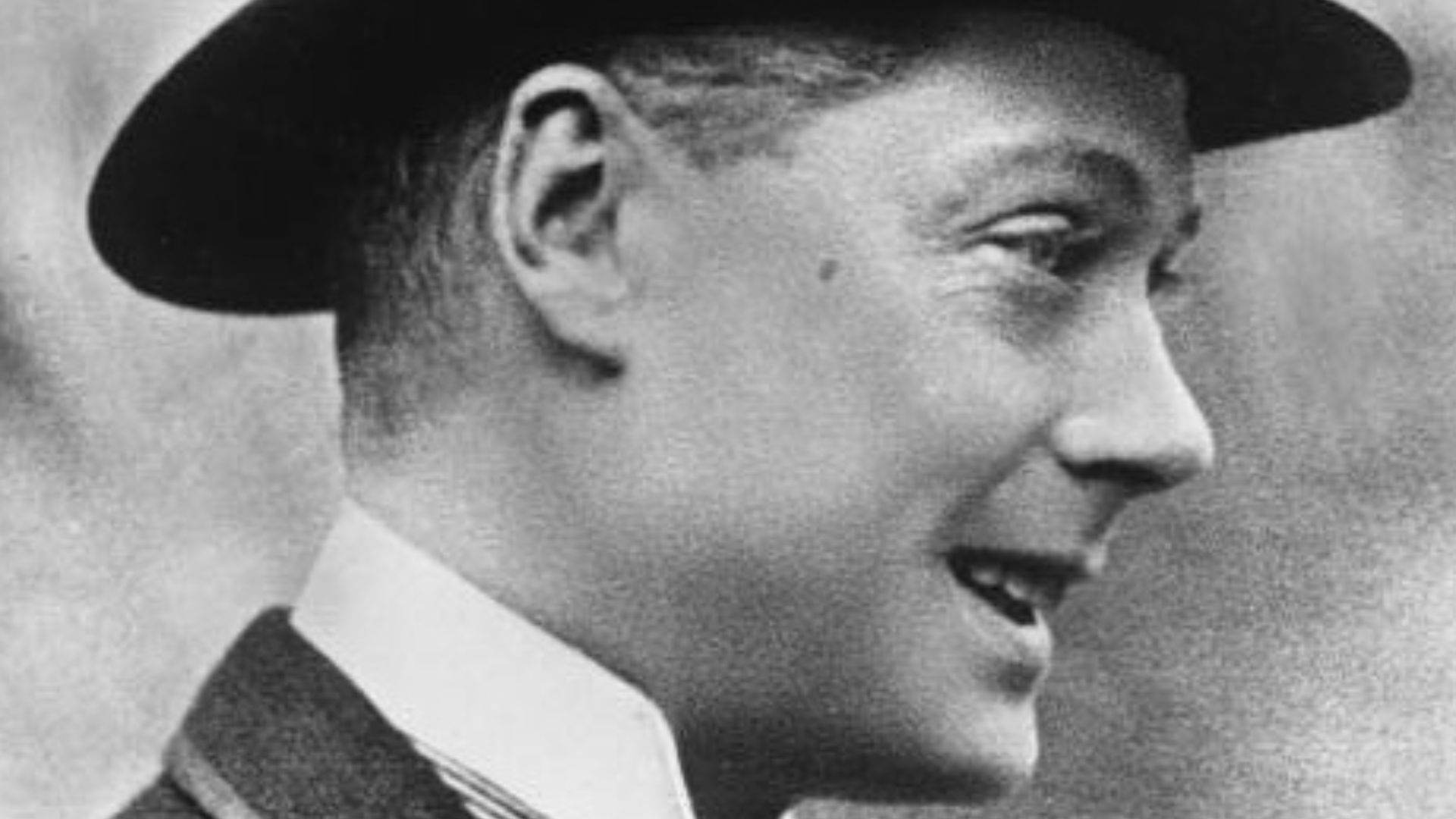 For documentary purposes the German Federal Archive often retained the original image captions, which may be erroneous, biased, obsolete or politically extreme. Der Prinz of Wales als Baby und als Gent ! Der Prinz of Wales als Modeprinz, wie er sich oft a