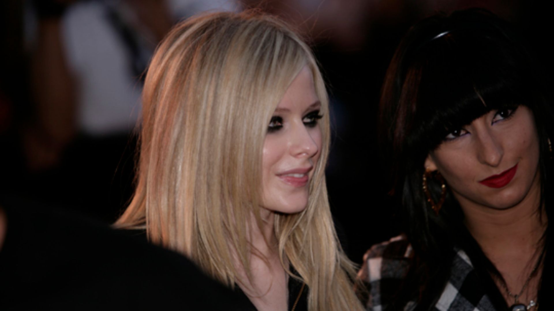 Avril Lavigne at the 2007 MuchMusic Video Awards red carpet.