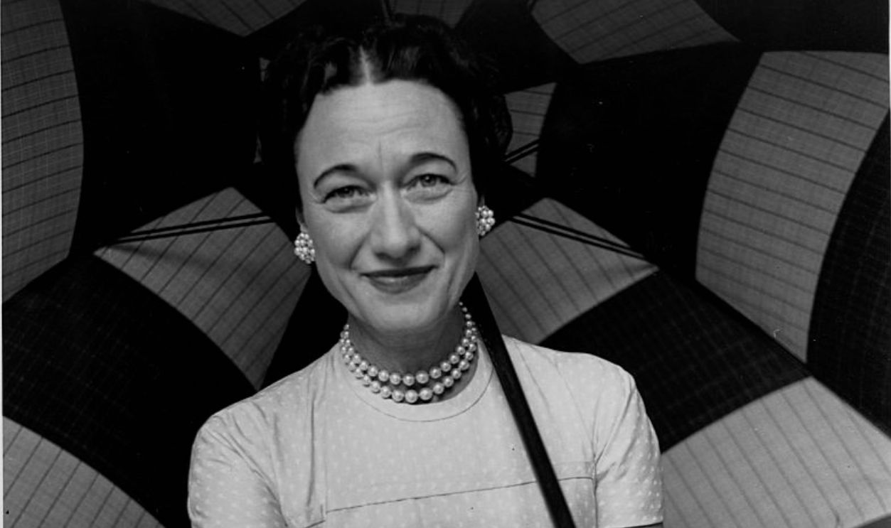Wallis, Duchess of Windsor, Holding an Umbrella