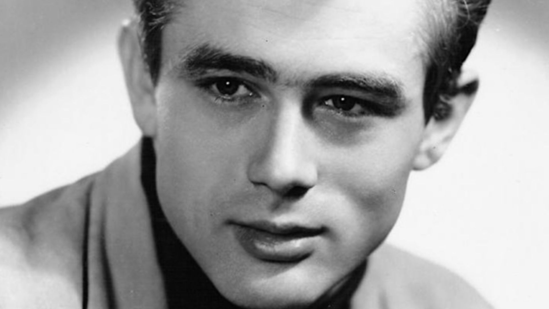 Publicity photo of James Dean