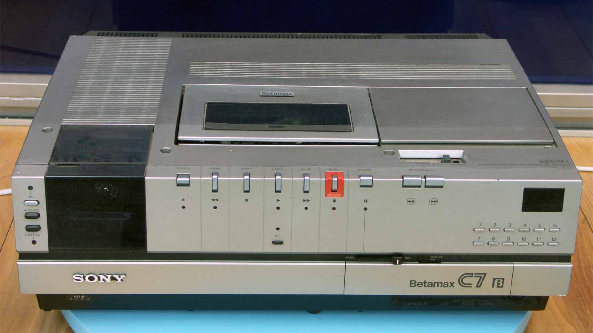 Sony Betamax C7 Videorecorder, für die Französische SECAM-Farbfernsehnorm