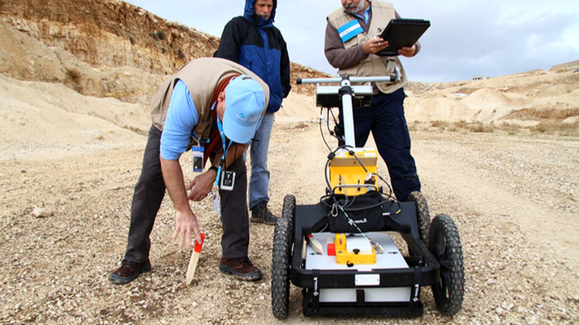 Using ground-penetrating radar equipment